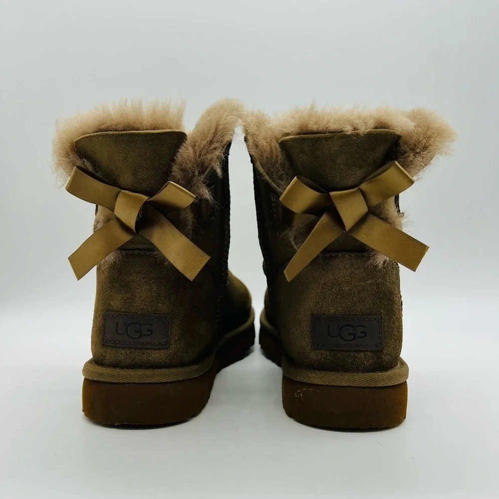 UGG Brown Shearling Women's Short Bailey Boots Women’s Size 7